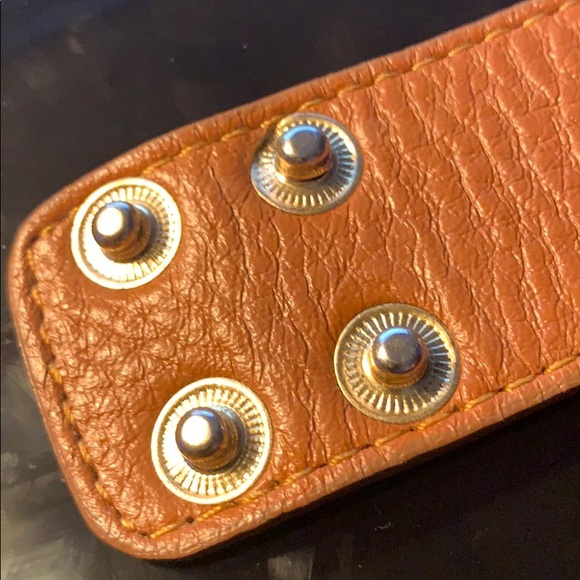 Leather cuff designer inspired H - Picture 4 of 8